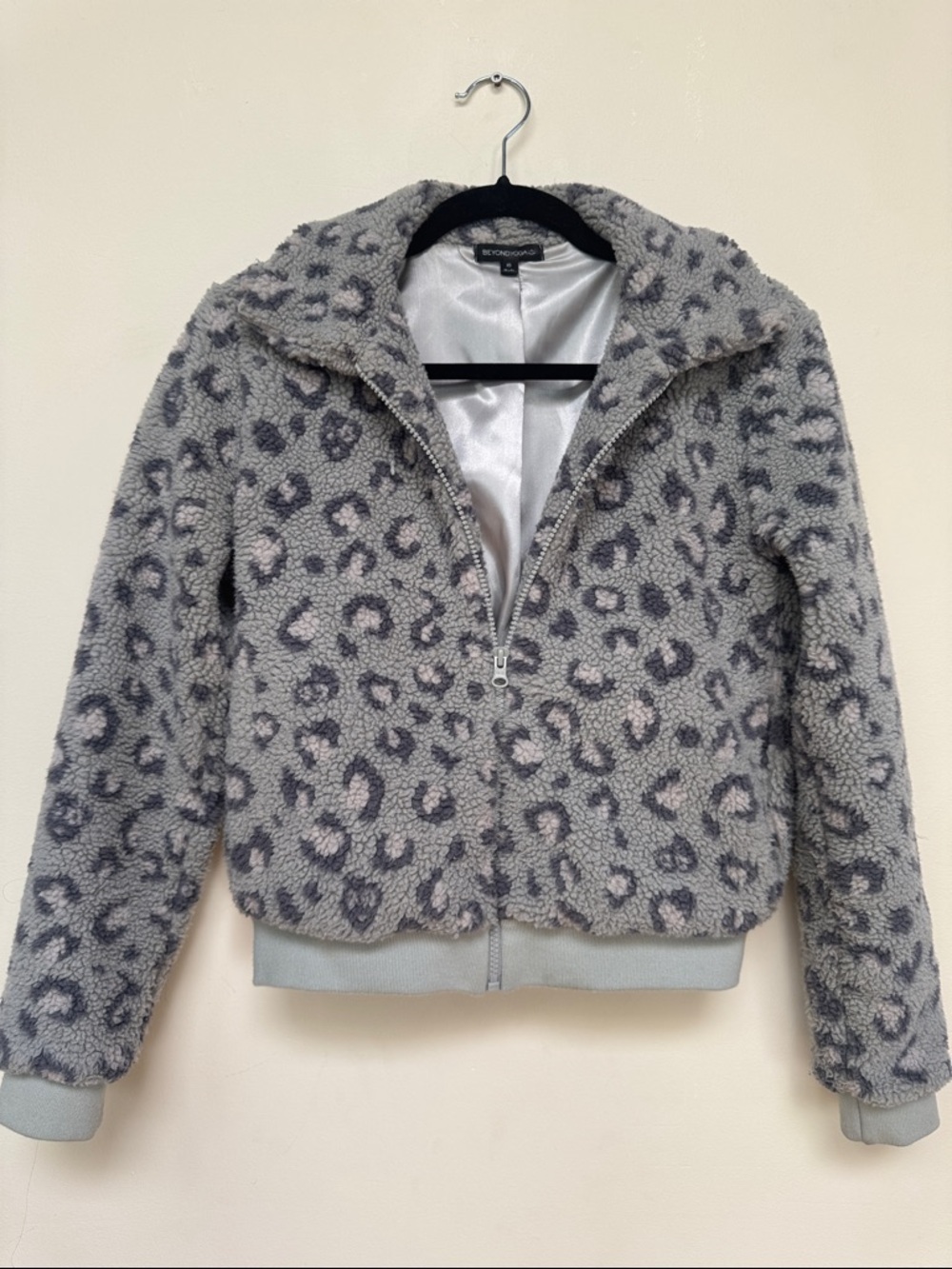 Beyond Yoga  Gray Leopard Sherpa Bomber Jacket
